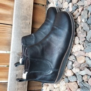 Emu razorback black leather ankle boots  mens 11